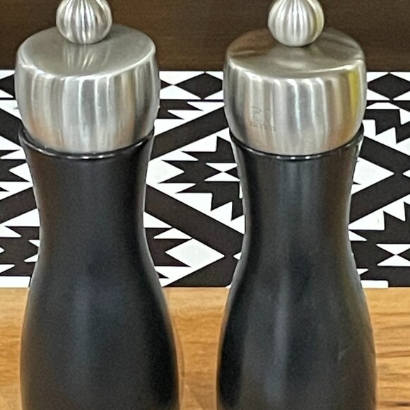 Black Peugeot France Salt & Pepper Mill Set - Picture 1 of 3